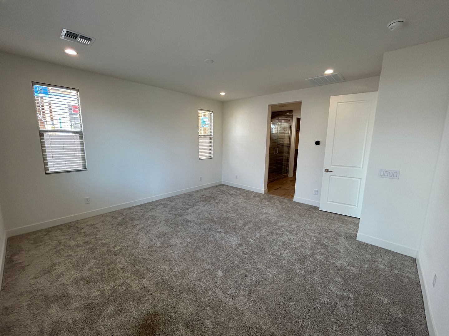 Beautiful Sterling Grove 4 bedroom / 3.5 bathroom home ready for immediate Move In property image