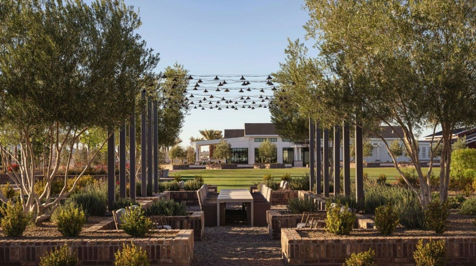 Beautiful Sterling Grove 4 bedroom / 3.5 bathroom home ready for immediate Move In property image