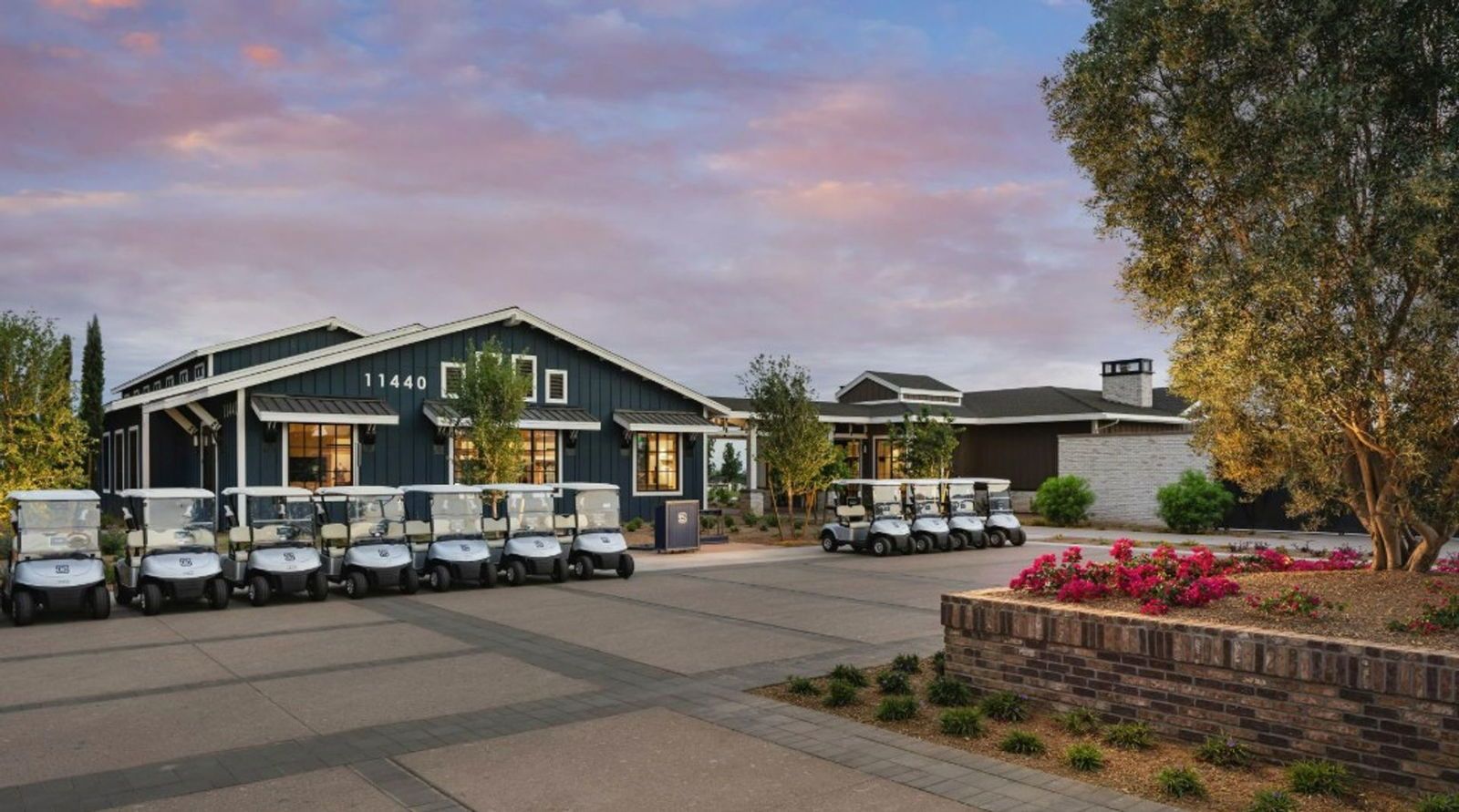 Beautiful Sterling Grove 4 bedroom / 3.5 bathroom home ready for immediate Move In property image