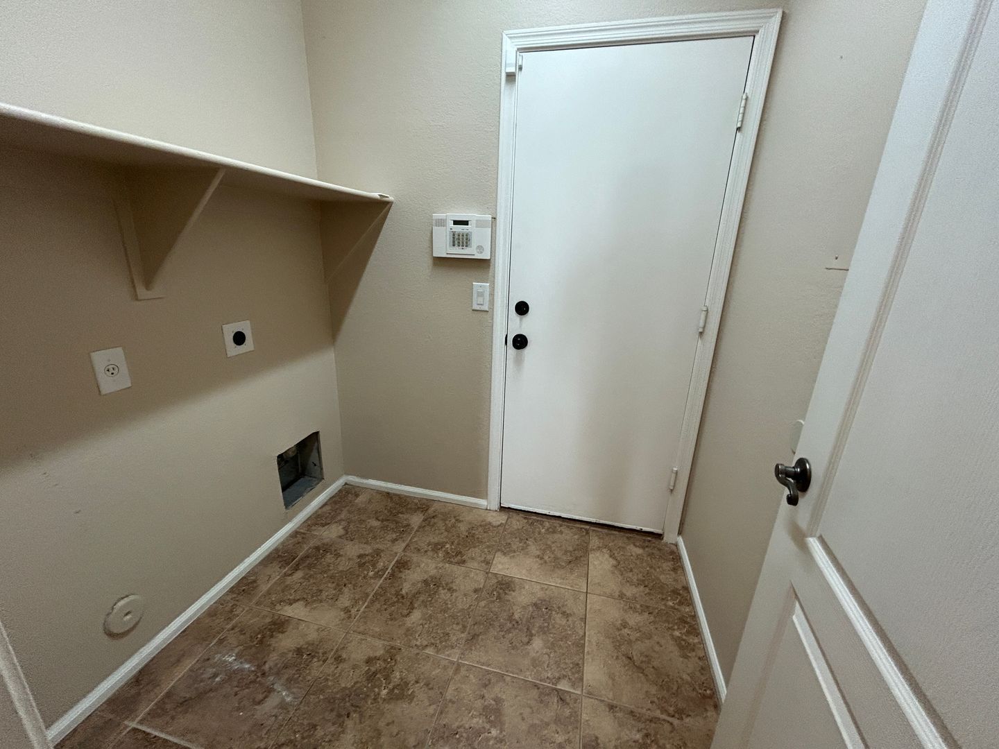 3 bedroom 2 bath home in Litchfield Park Available for an early June Move in! property image
