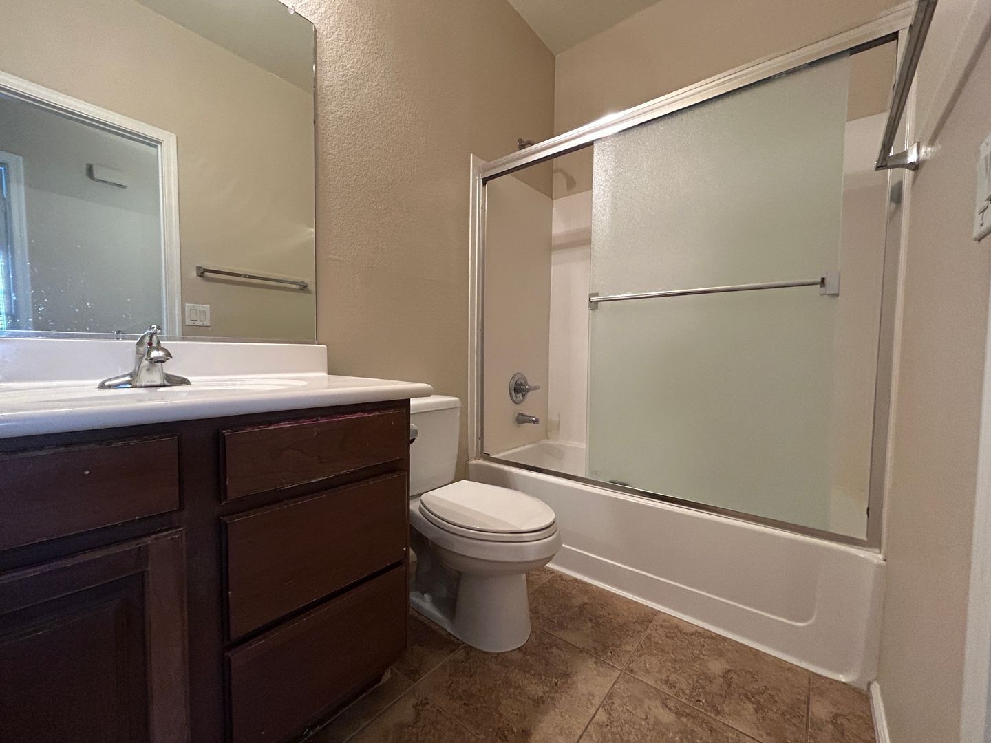 3 bedroom 2 bath home in Litchfield Park Available for an early June Move in! property image