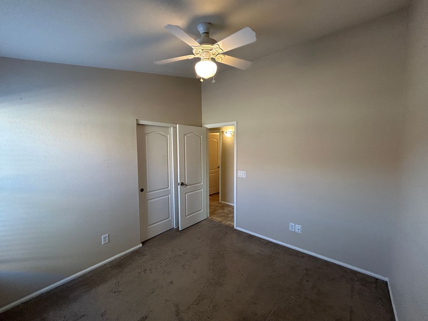 3 bedroom 2 bath home in Litchfield Park Available for an early June Move in! property image