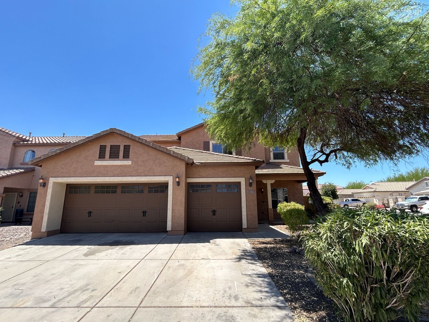 Spacious 5 bedroom 3.5 bath home with a POOL in Festival Foothills. property image