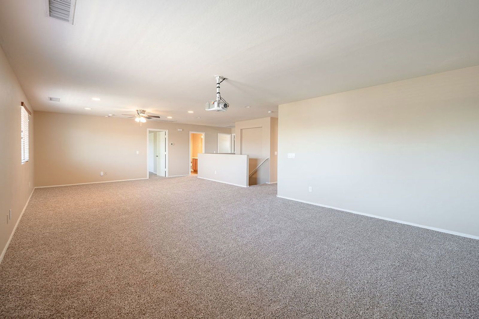 Spacious 5 bedroom 3.5 bath home with a POOL in Festival Foothills. property image