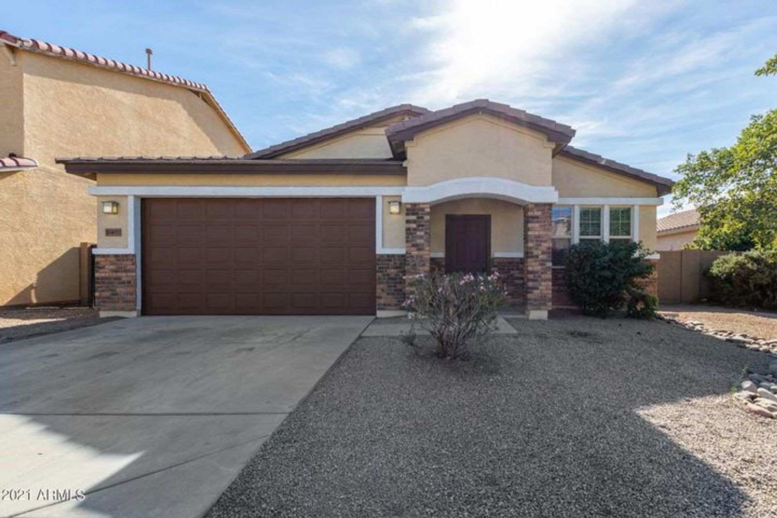 Beautiful 4 Bed, 2 Bath Home Located In The Laveen Farms Community! property image