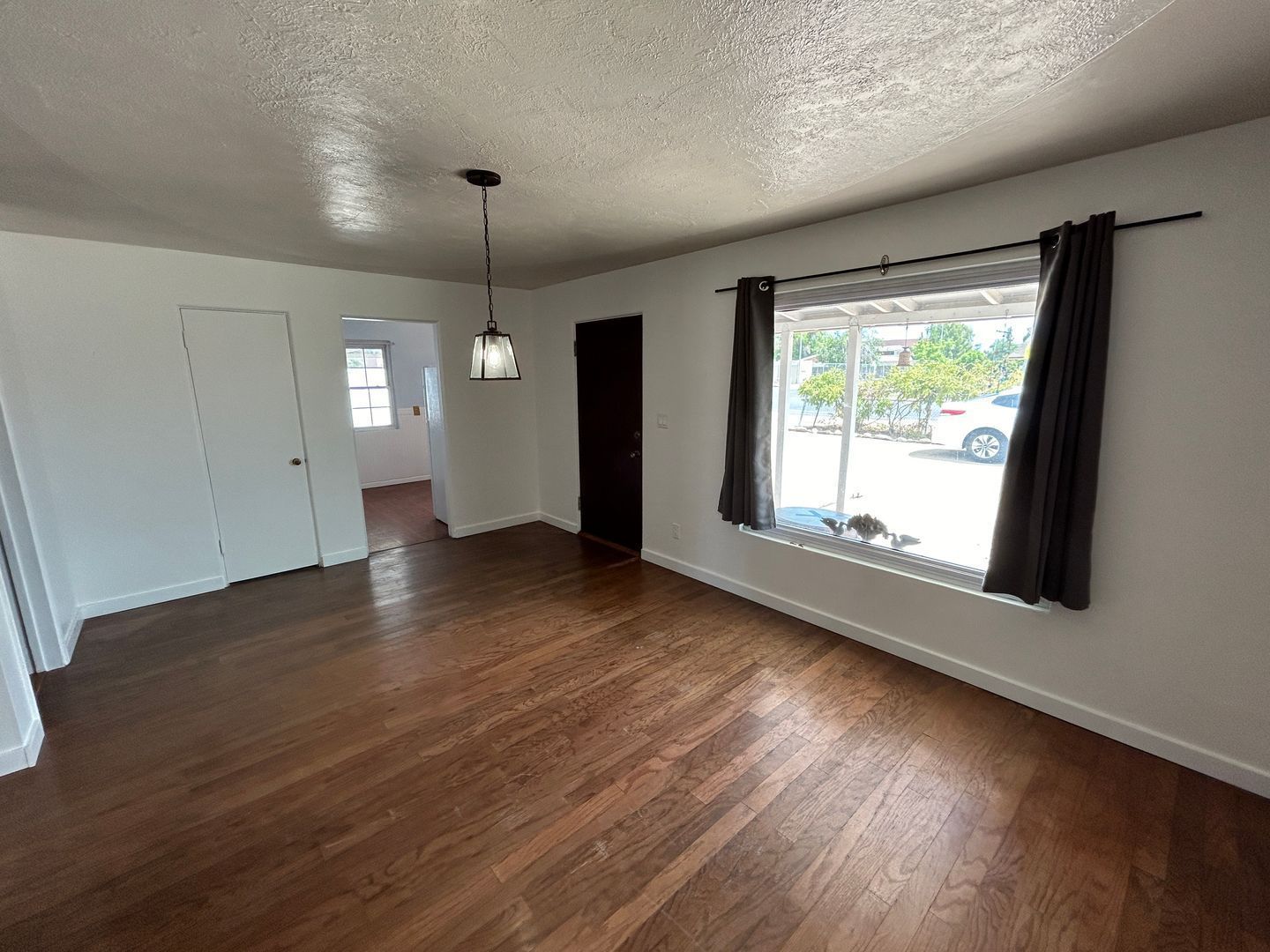 Great Location in the heart of Mesa - 2 bedroom / 2 bathroom home - available for Early November move-in !! property image