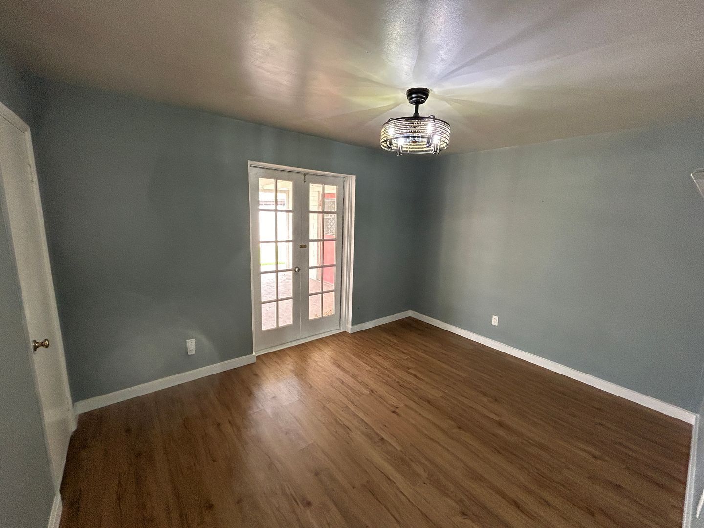 Great Location in the heart of Mesa - 2 bedroom / 2 bathroom home - available for Early November move-in !! property image