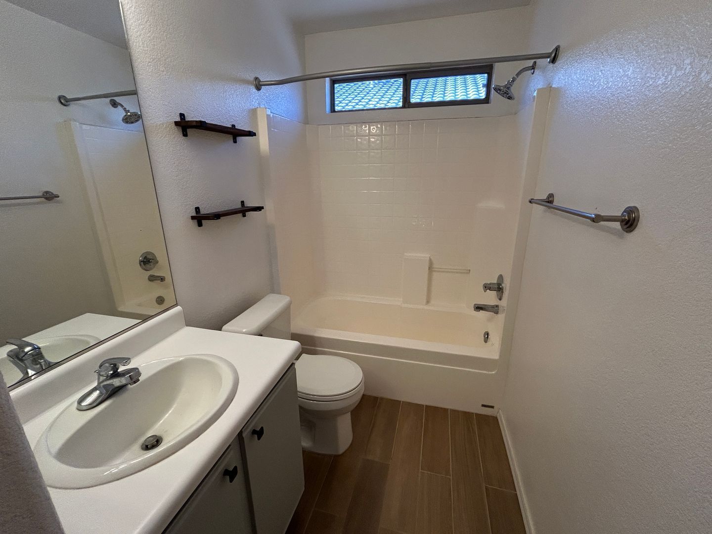 Fantastic 3 bedroom / 2 bathroom home in Ashton Ranch ready for immediate move-in property image