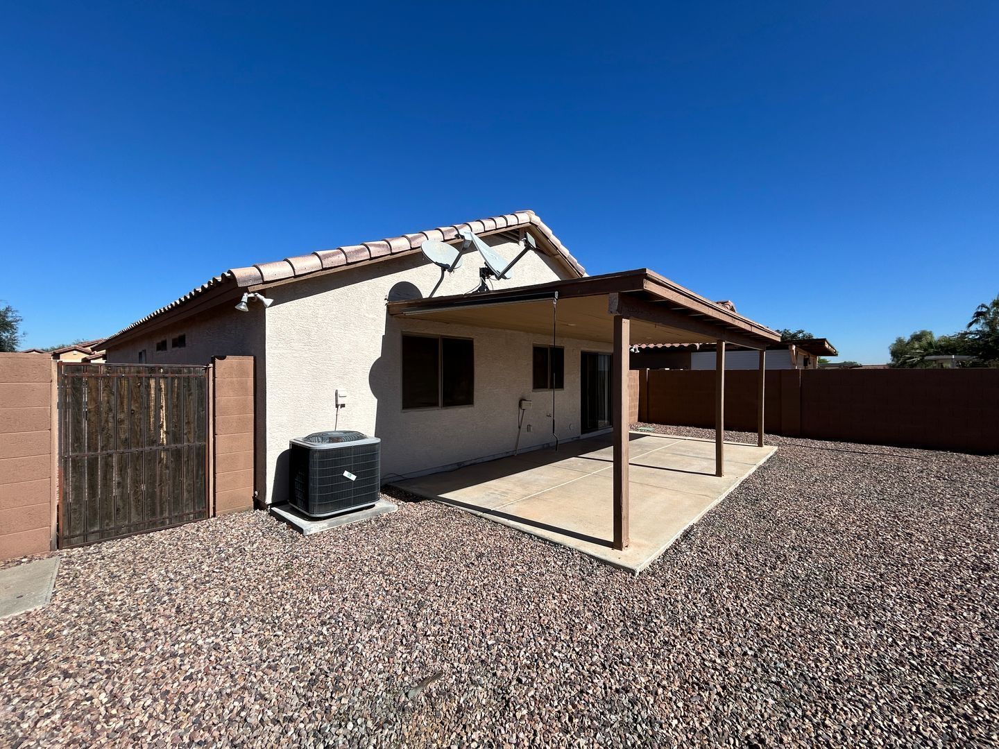 Fantastic 3 bedroom / 2 bathroom home in Ashton Ranch ready for immediate move-in property image