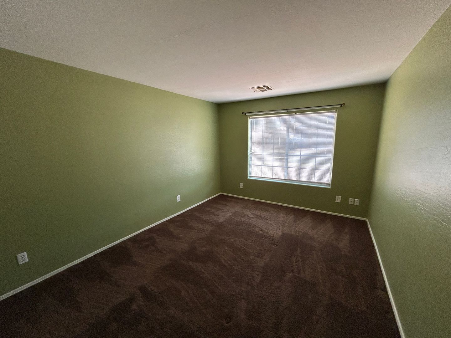 Great home in West Point Towne Center WITH POOL ready for move in property image