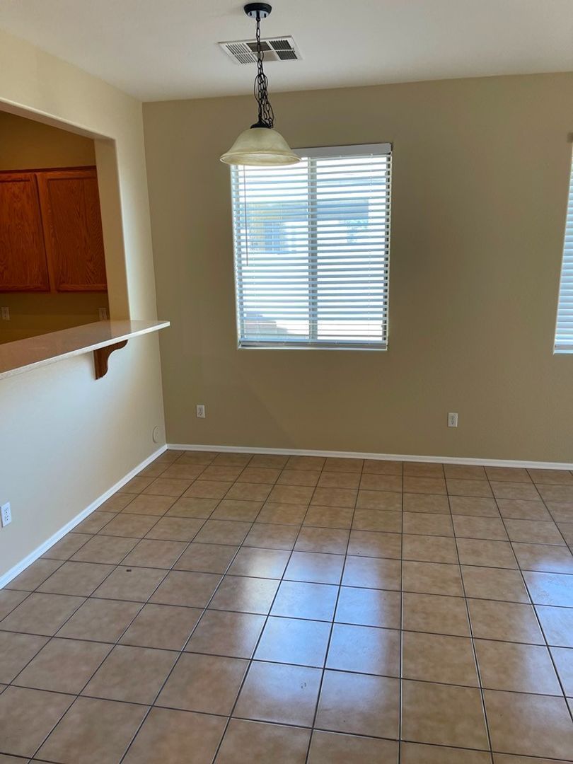 4 bedroom 2 bath home in Laveen Farms is available for immediate move in! property image
