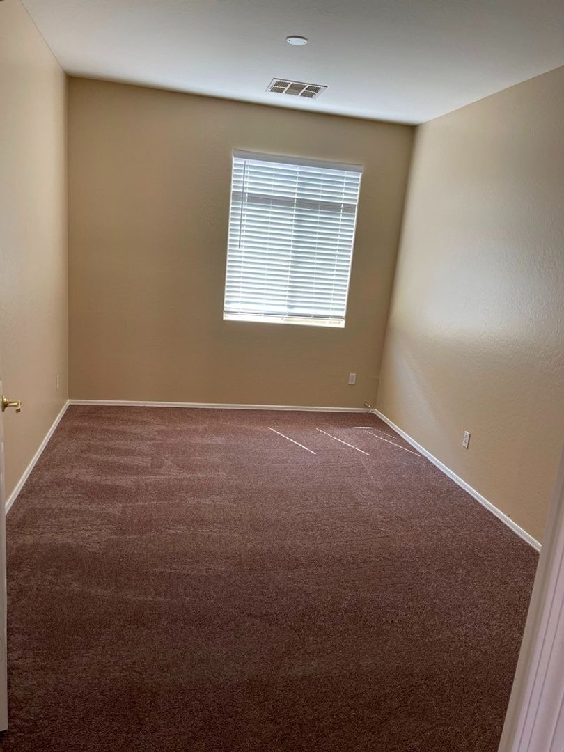 4 bedroom 2 bath home in Laveen Farms is available for immediate move in! property image