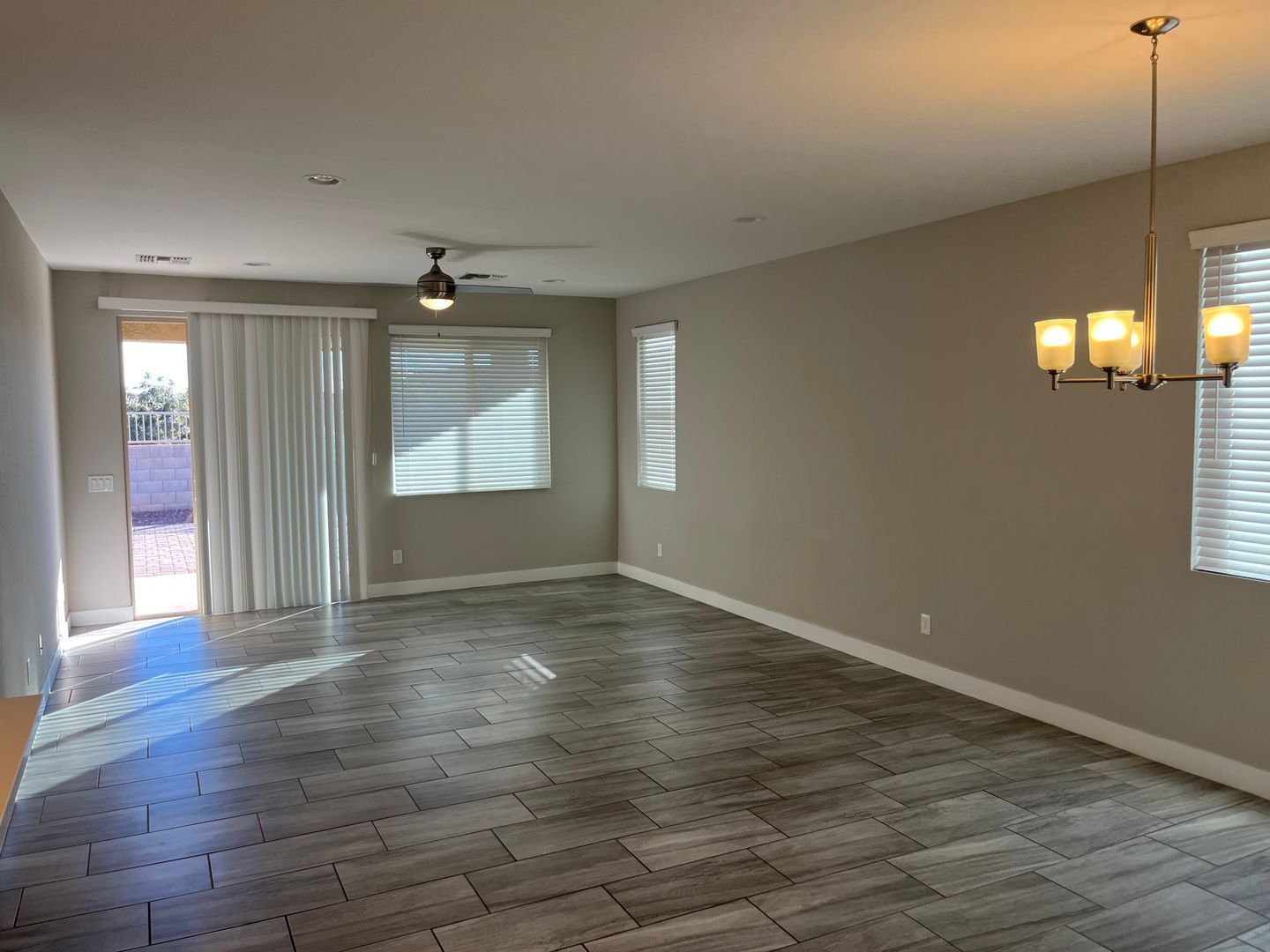 Elegant 4 Bedroom, 3 Bath Split-Floorplan Home in Goodyear property image