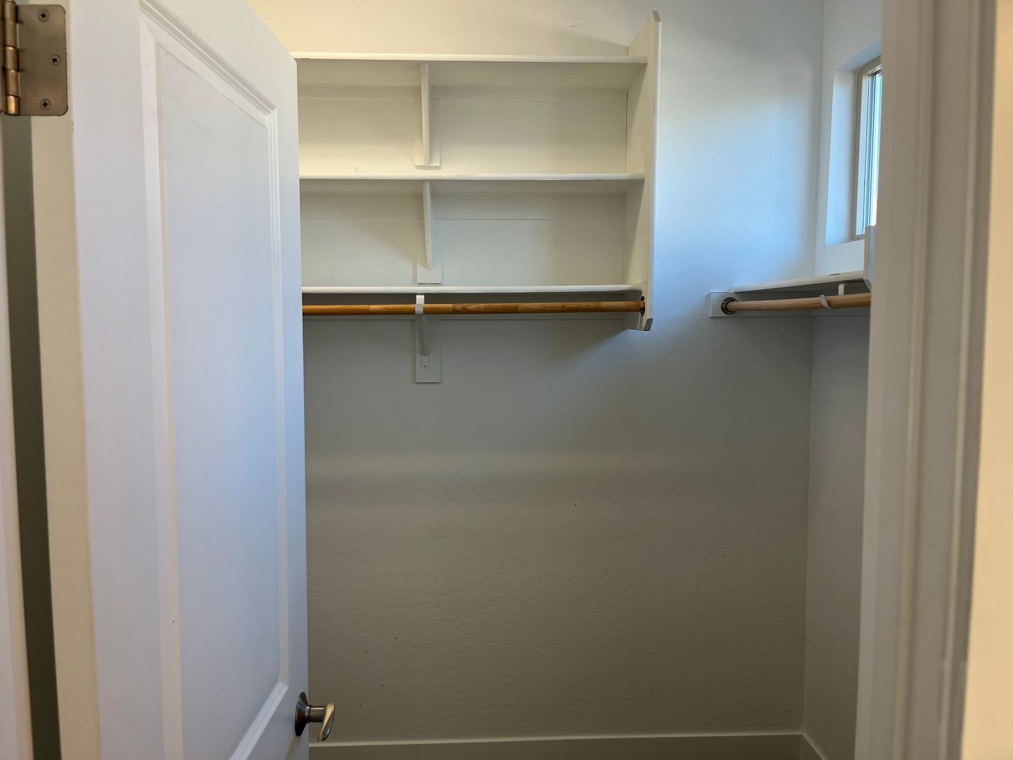 Elegant 4 Bedroom, 3 Bath Split-Floorplan Home in Goodyear property image