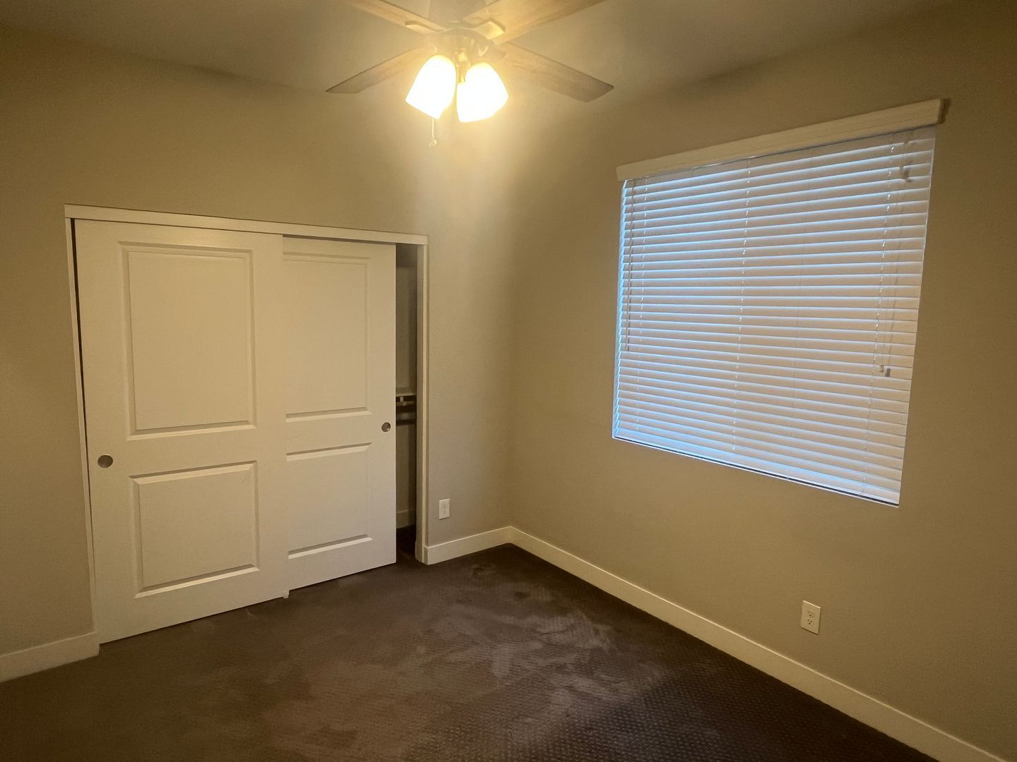 Elegant 4 Bedroom, 3 Bath Split-Floorplan Home in Goodyear property image