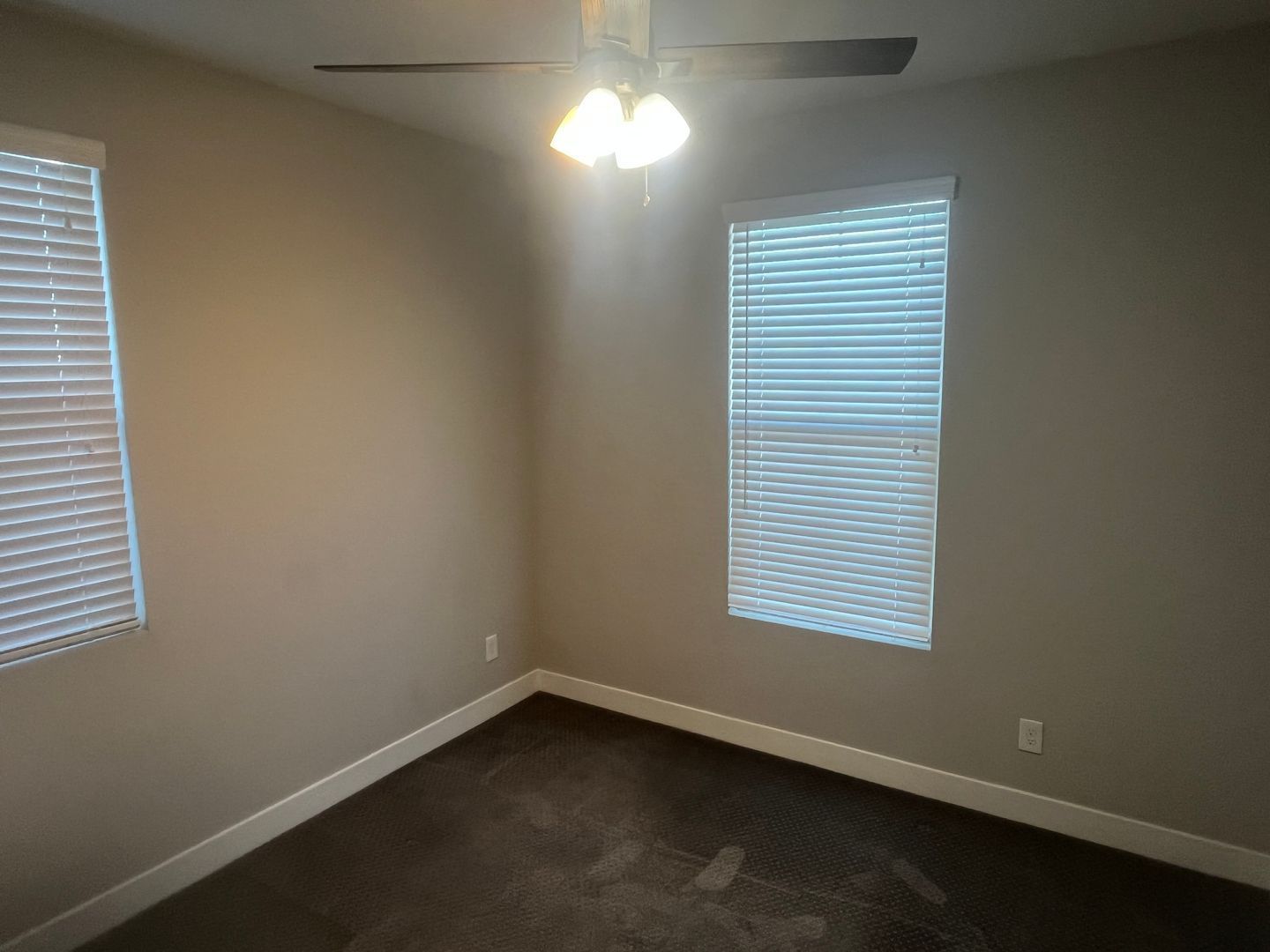 Elegant 4 Bedroom, 3 Bath Split-Floorplan Home in Goodyear property image