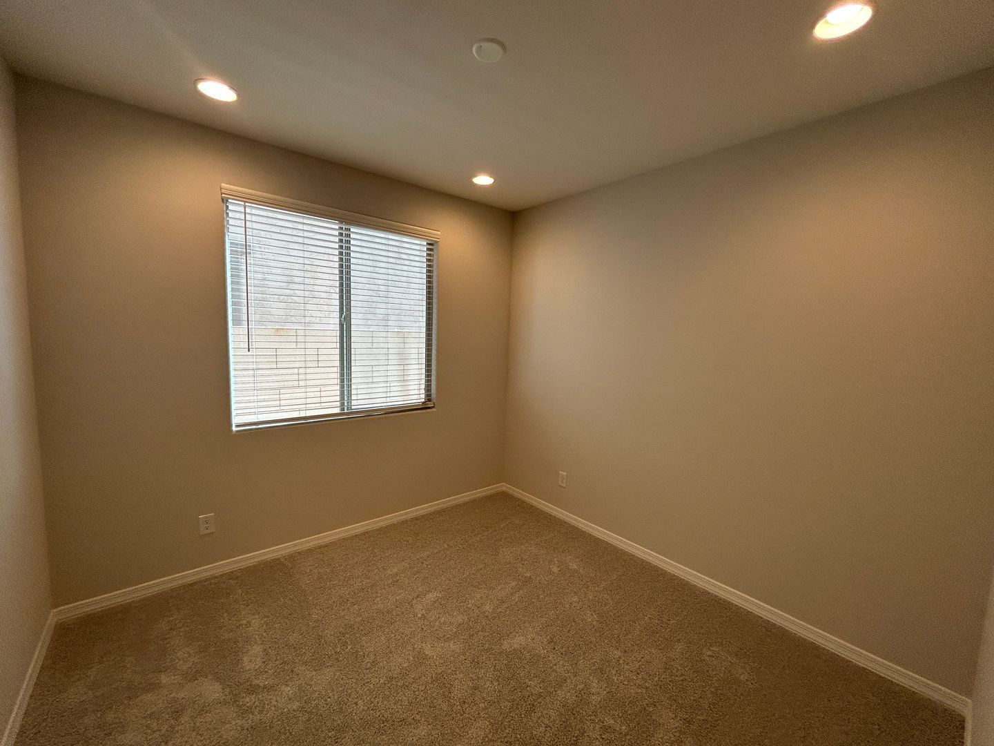 Brand New 2025 Home - 4 bedroom / 2.5 bathroom ready for immediate move-in !! property image