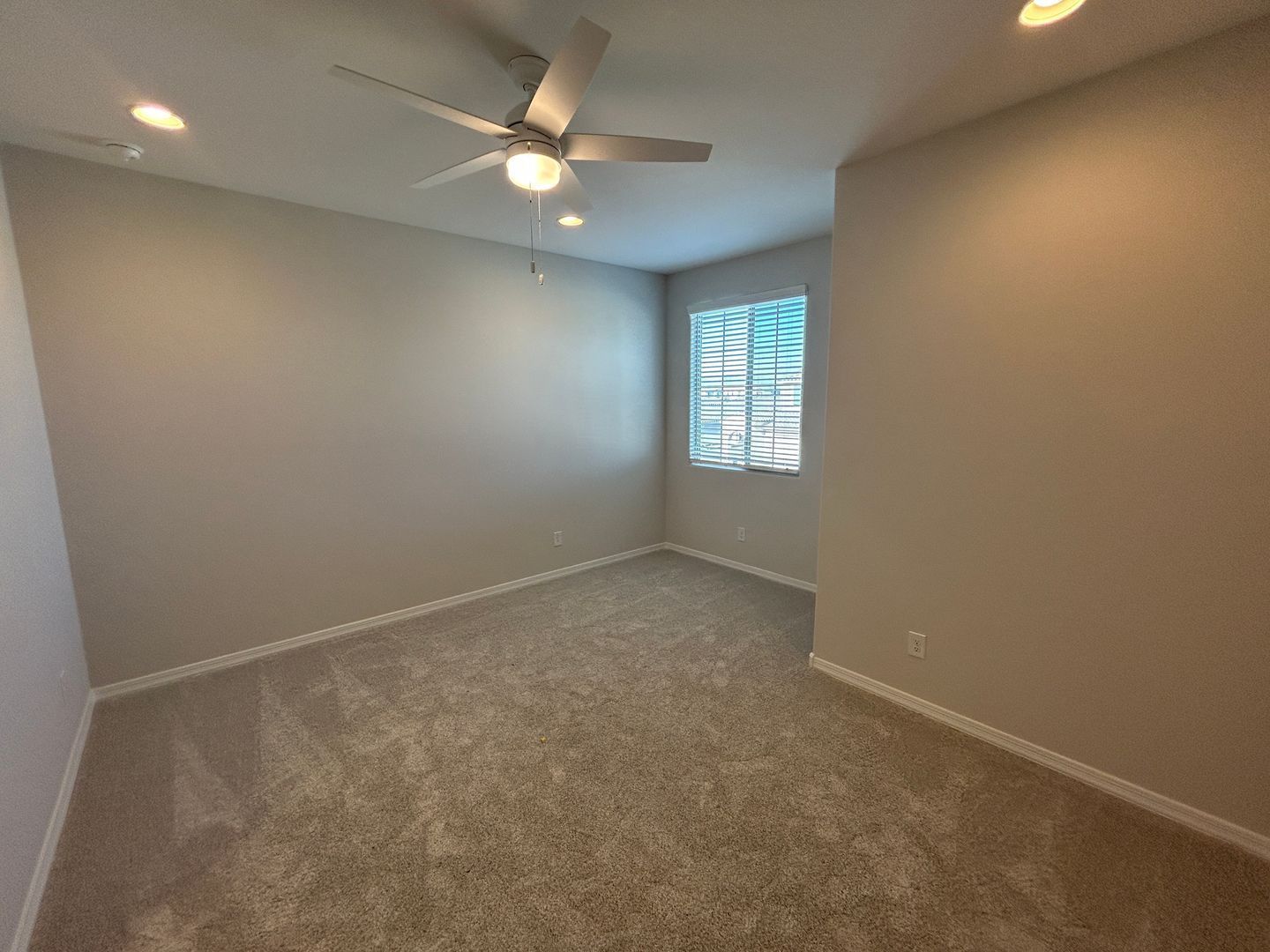 Brand New 2025 Home - 4 bedroom / 2.5 bathroom ready for immediate move-in !! property image