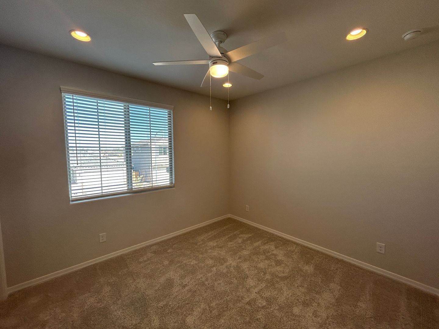 Brand New 2025 Home - 4 bedroom / 2.5 bathroom ready for immediate move-in !! property image