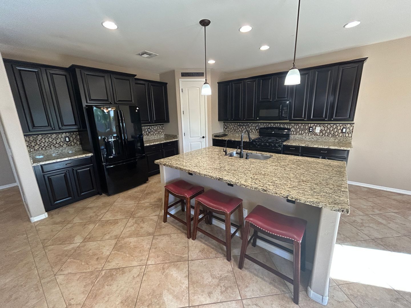 Beautiful 3 bedroom (plus den), 2.5 bathroom home in Cortessa ready for immediate move-in property image