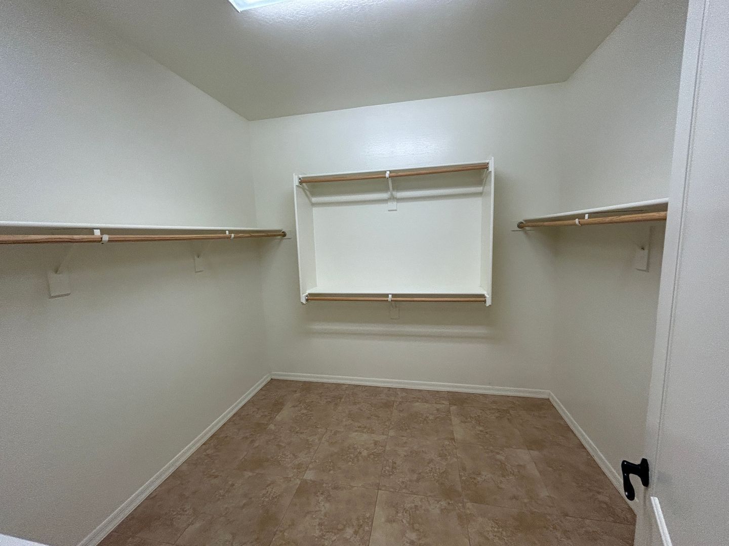 Beautiful 3 bedroom (plus den), 2.5 bathroom home in Cortessa ready for immediate move-in property image