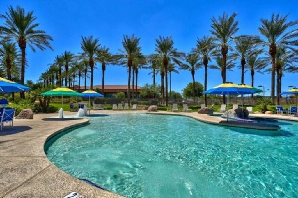 2 bedroom 2 bath home in Sun City Grand is available for immediate move in! property image