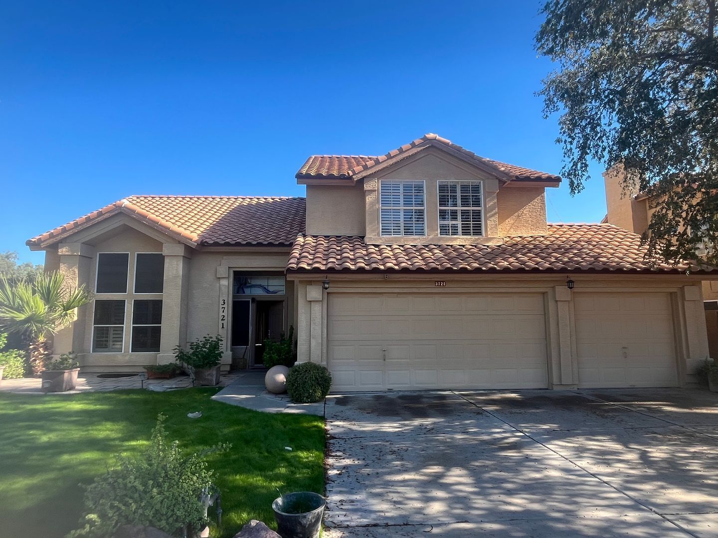 Stunning Waterfront Home in Water’s Edge at Ocotillo property image