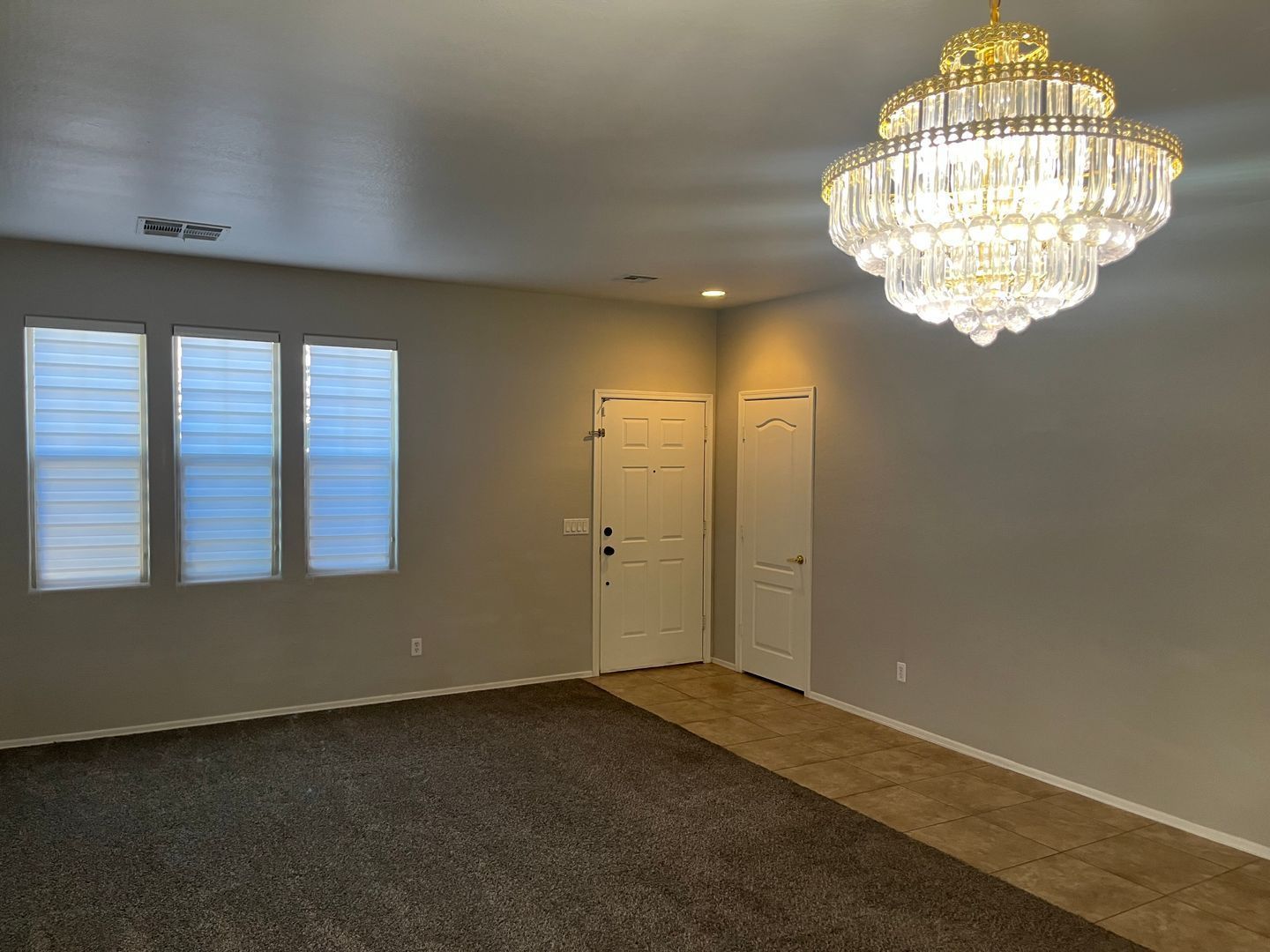 Beautiful 4 Bed, 2 Bath Home Located In The Laveen Farms Community! property image