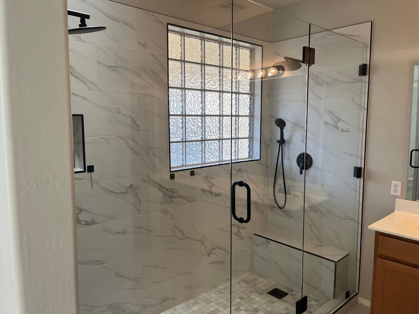 Beautiful 4 Bed, 2 Bath Home Located In The Laveen Farms Community! property image