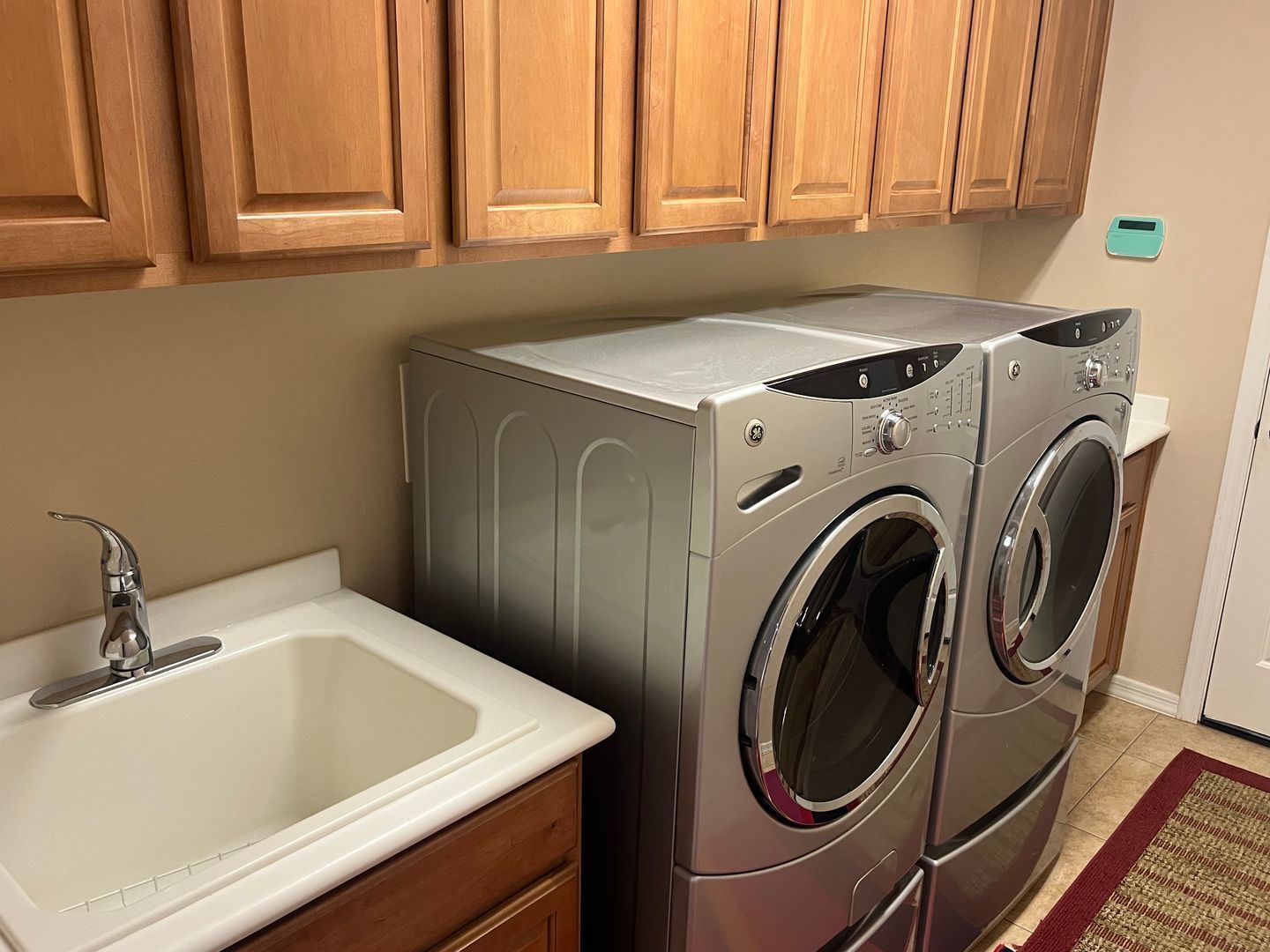 Beautiful 4 Bedroom, 2.5 Bath Home with POOL in the White Tank Foothills!! property image