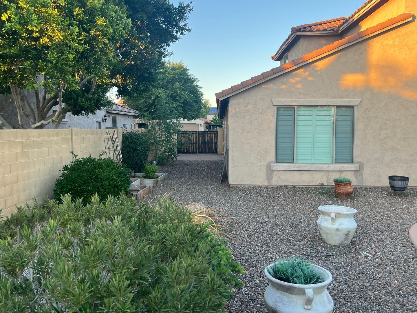 Beautiful 4 Bedroom, 2.5 Bath Home with POOL in the White Tank Foothills!! property image