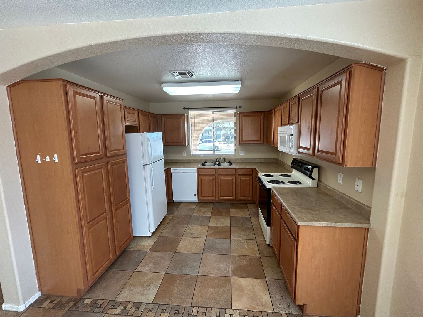 3 bedroom 2 bath home in Ryland at Heritage Point is available for immediate move in! property image