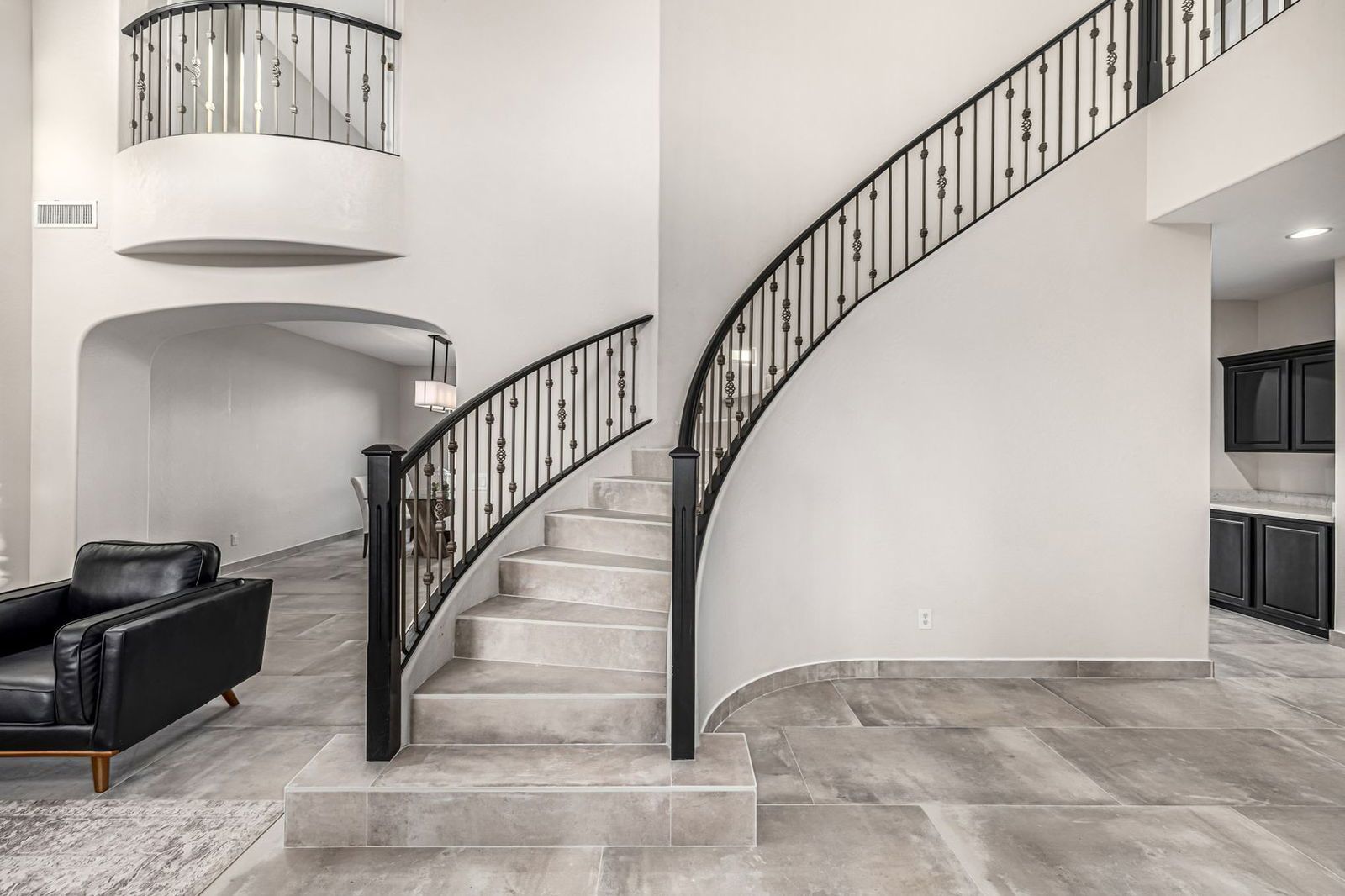 Enchanting 4-bed, 4.5-bath home in Jackrabbit Estates, Surprise, AZ property image