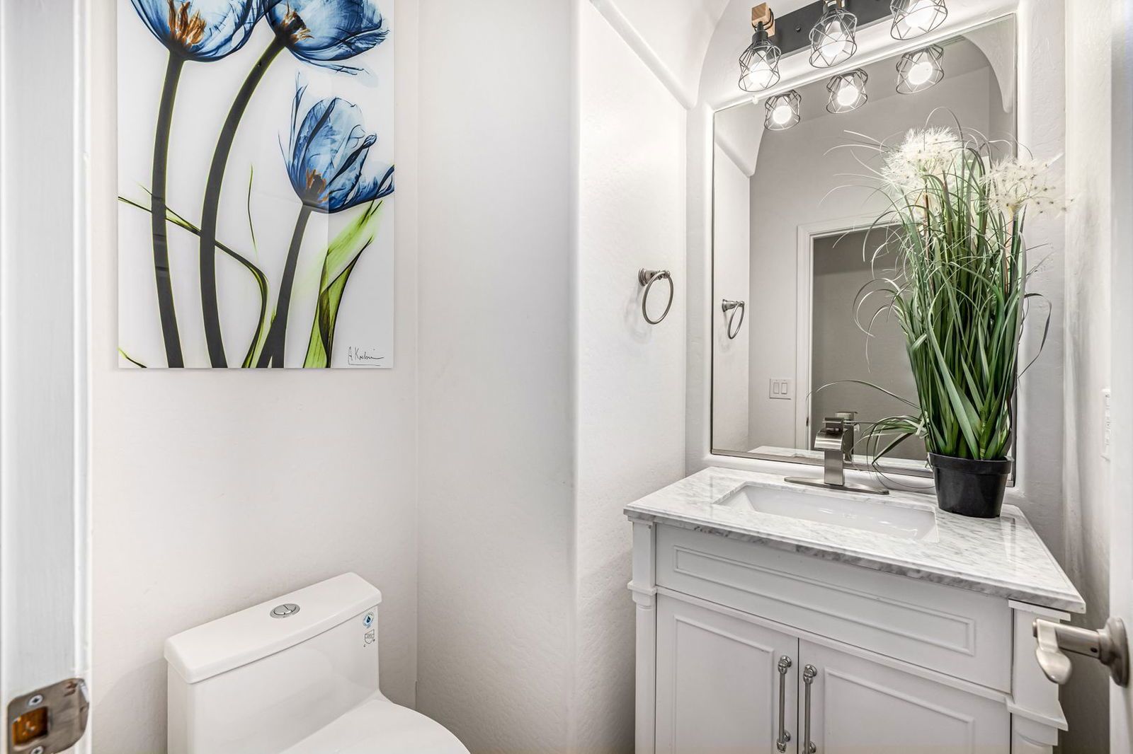 Enchanting 4-bed, 4.5-bath home in Jackrabbit Estates, Surprise, AZ property image