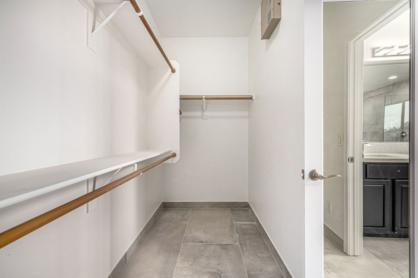 Enchanting 4-bed, 4.5-bath home in Jackrabbit Estates, Surprise, AZ property image