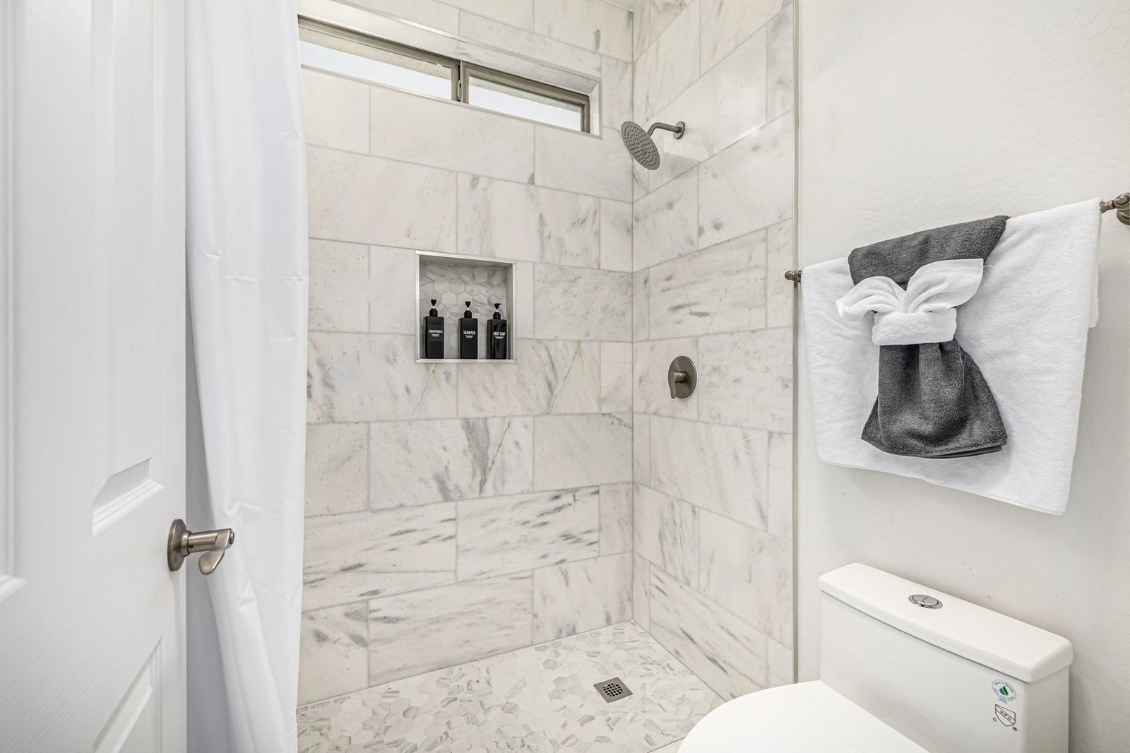 Enchanting 4-bed, 4.5-bath home in Jackrabbit Estates, Surprise, AZ property image