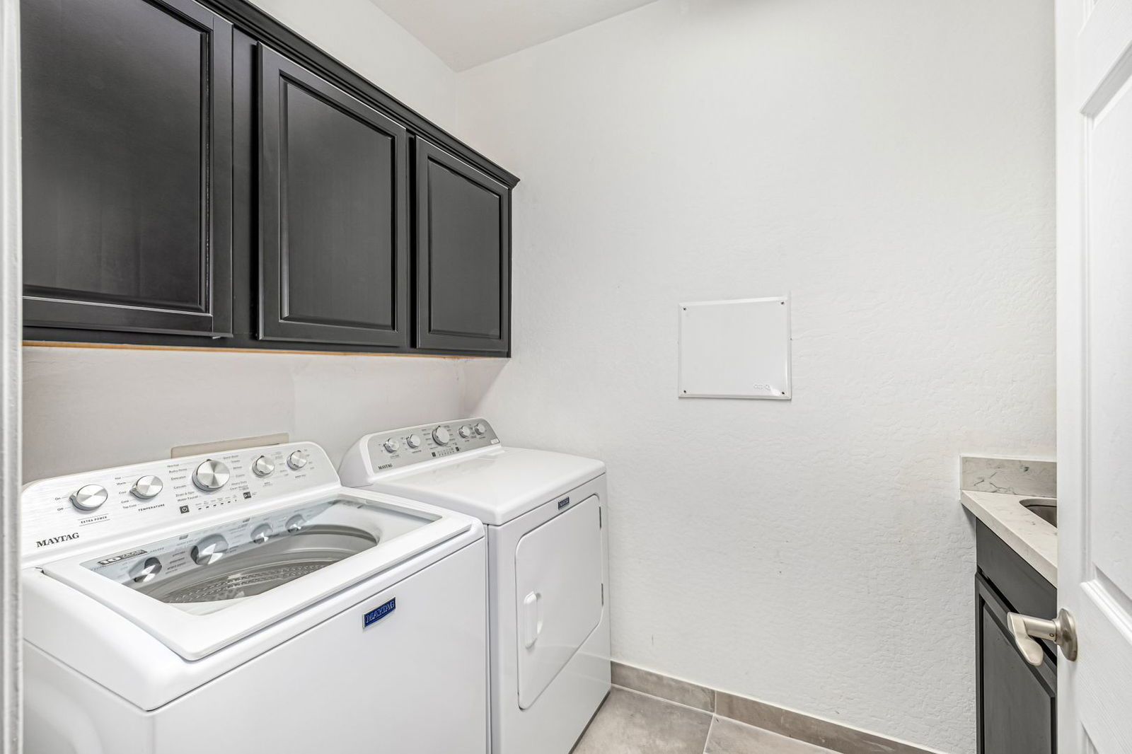 Enchanting 4-bed, 4.5-bath home in Jackrabbit Estates, Surprise, AZ property image