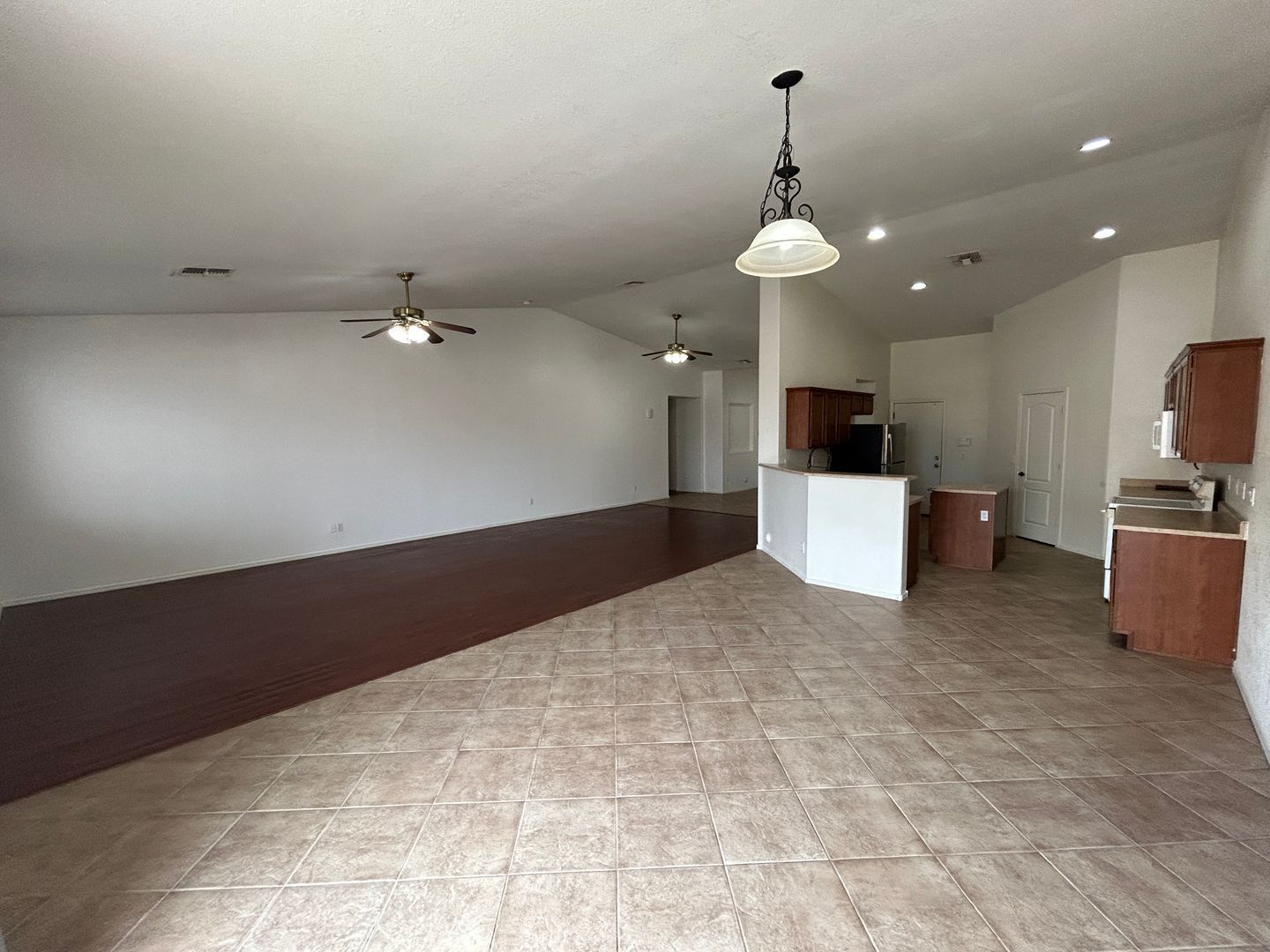 Wonderful 4 bedroom / 2 bathroom home in South Phoenix ready for immediate move-in !! property image