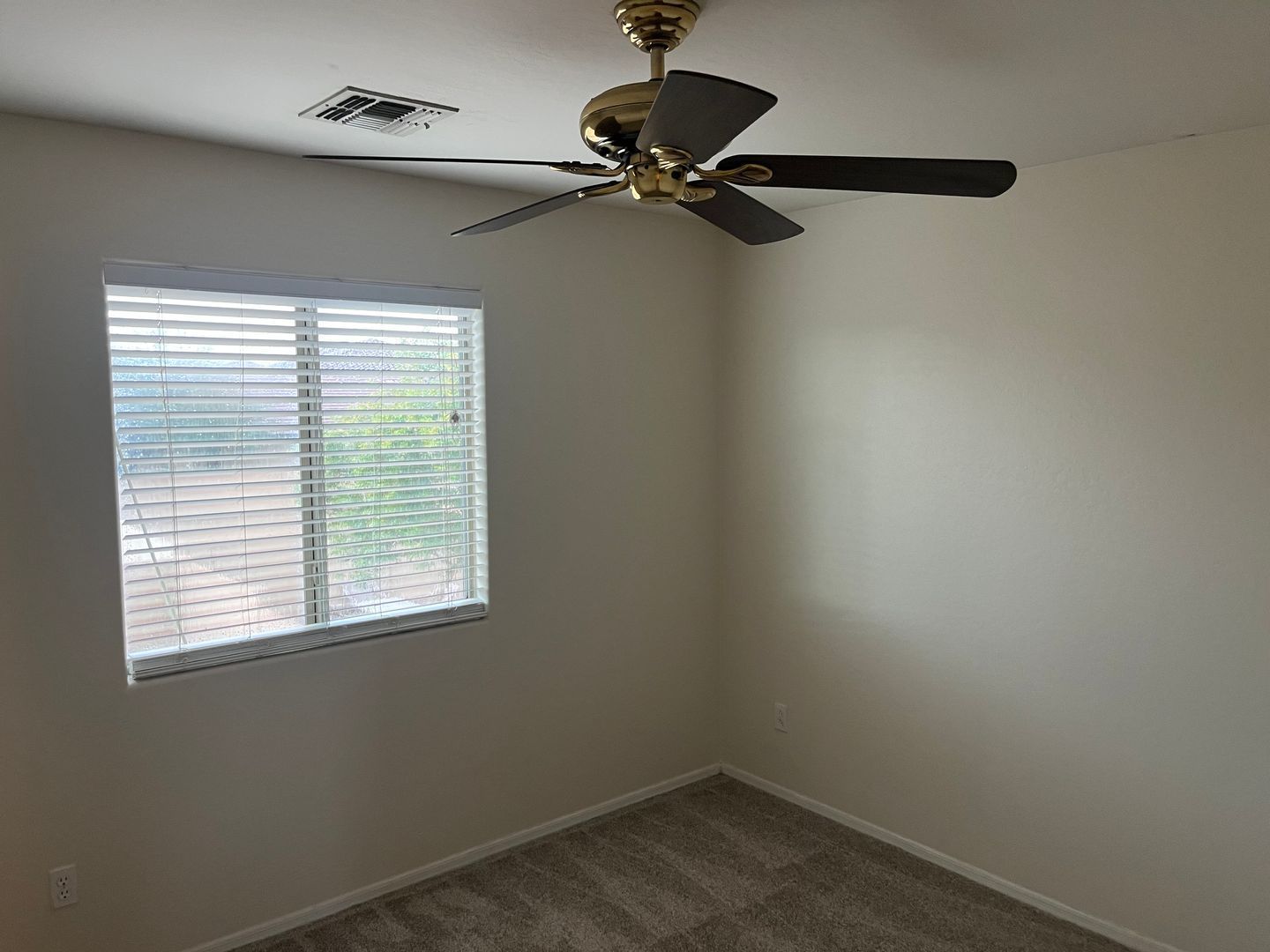 4 bedroom 2.5 bath home in Greer Ranch is available for immediate move in! property image