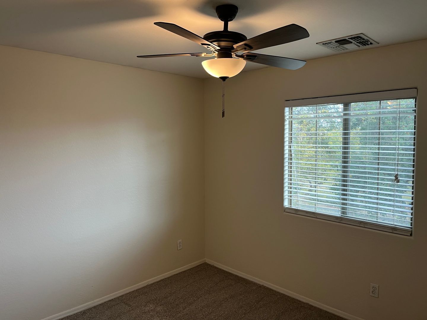 4 bedroom 2.5 bath home in Greer Ranch is available for immediate move in! property image