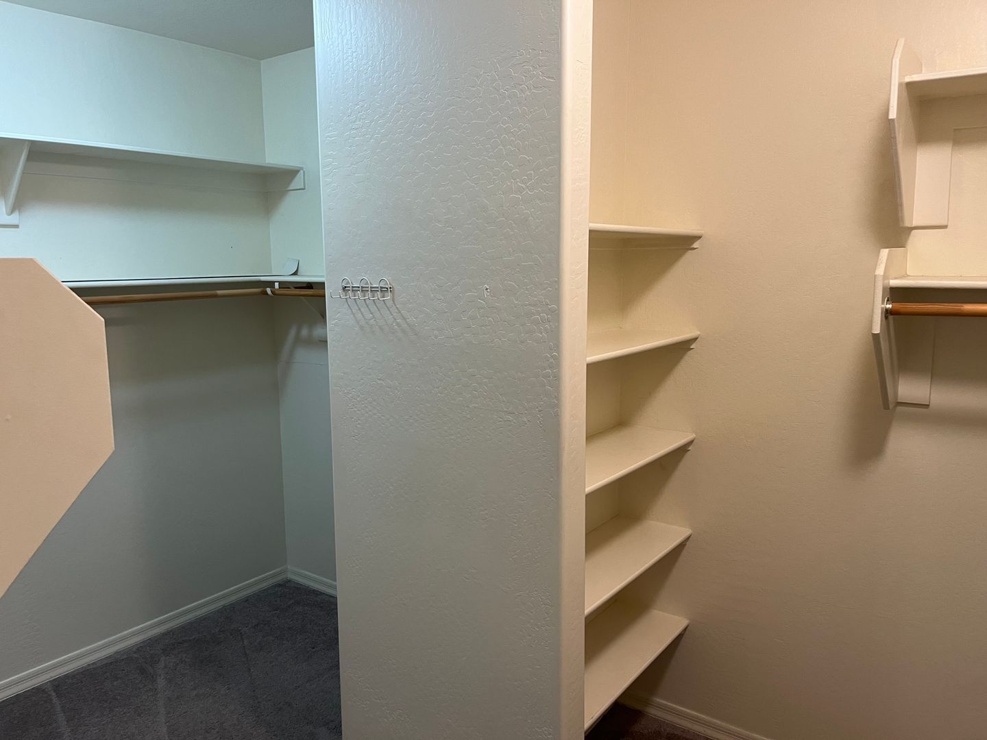 Beautiful 3 bed 2 bath single story home in Surprise Farms! property image