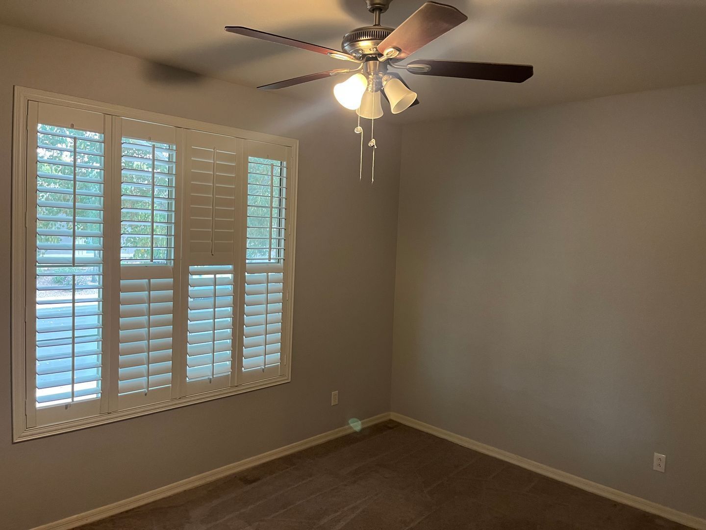 Beautiful 3 bed 2 bath single story home in Surprise Farms! property image