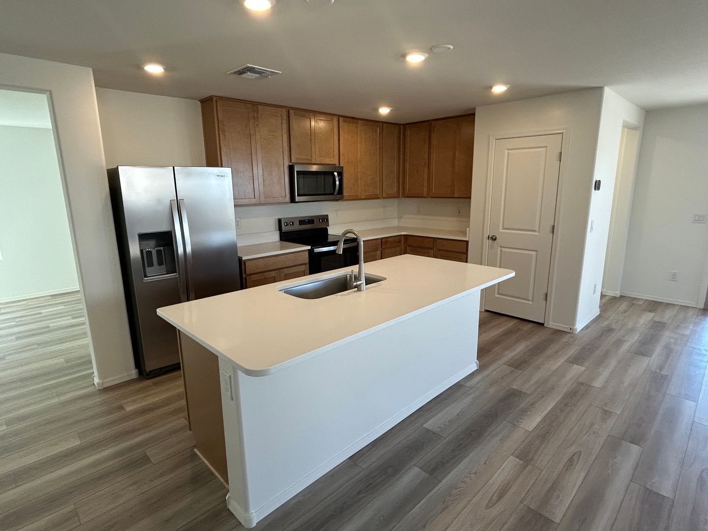 Brand New never lived in 3 bedroom / 2 bathroom home in Buckeye ready for immediate move-in property image