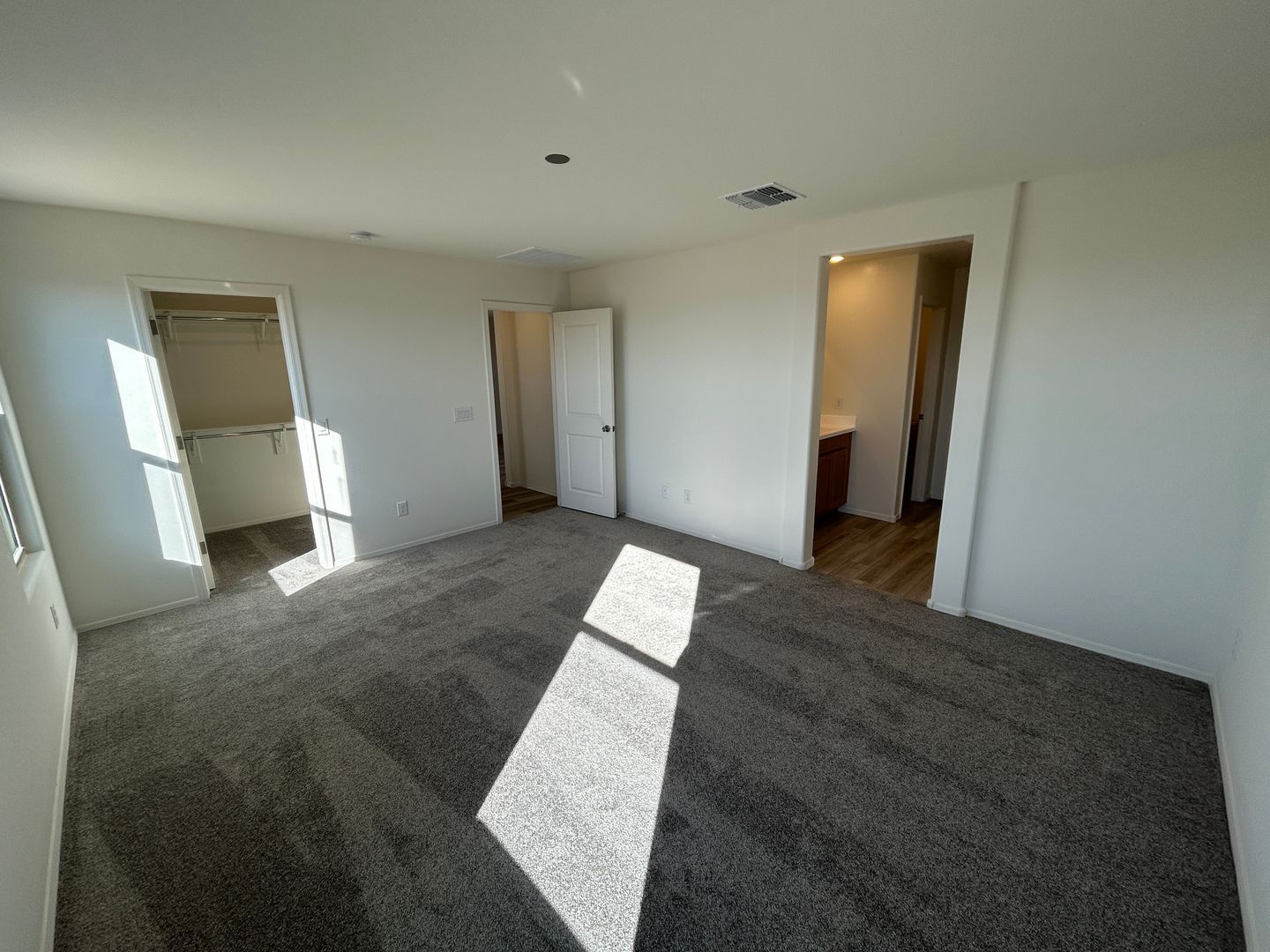 Brand New never lived in 3 bedroom / 2 bathroom home in Buckeye ready for immediate move-in property image