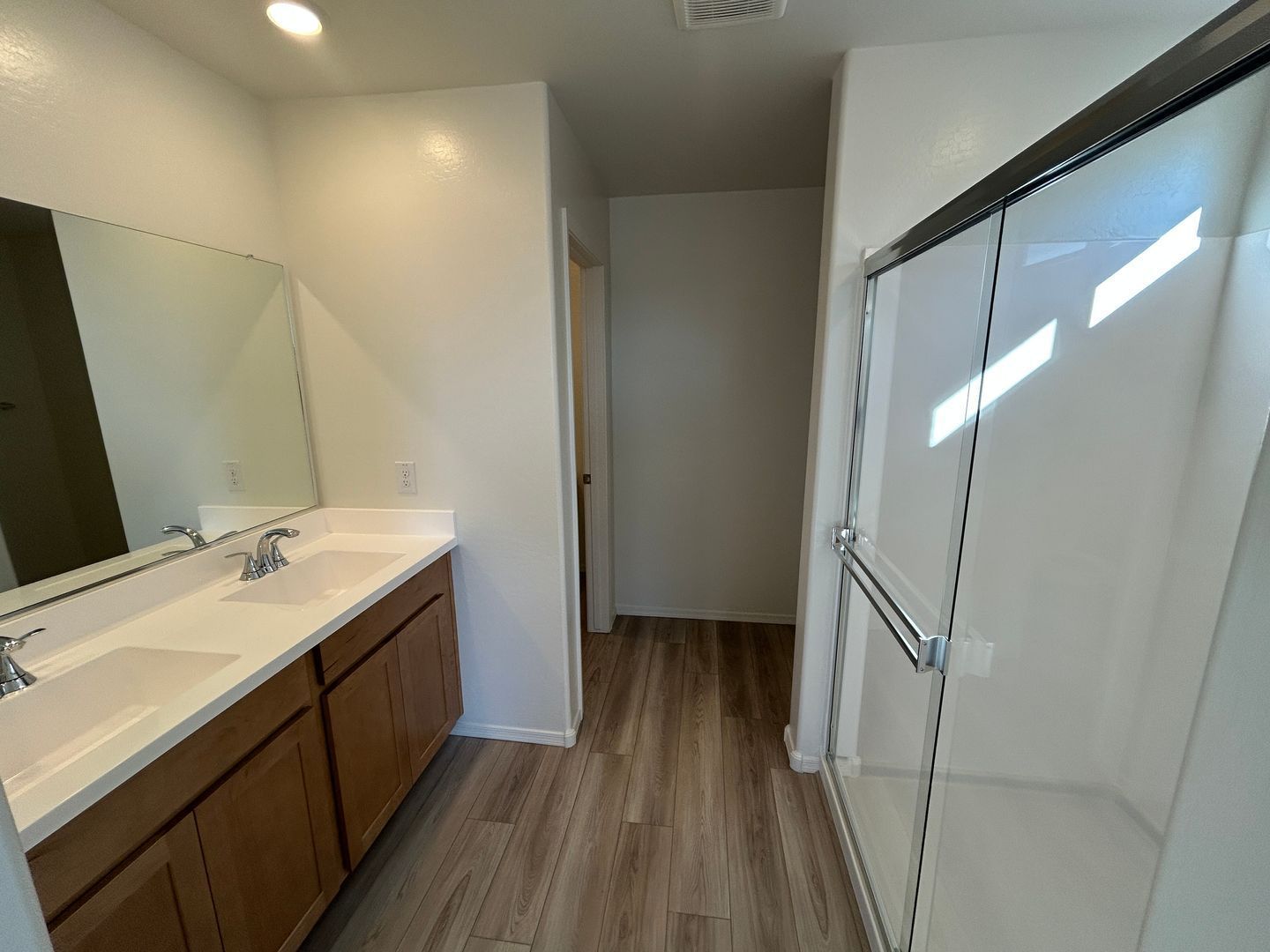 Brand New never lived in 3 bedroom / 2 bathroom home in Buckeye ready for immediate move-in property image