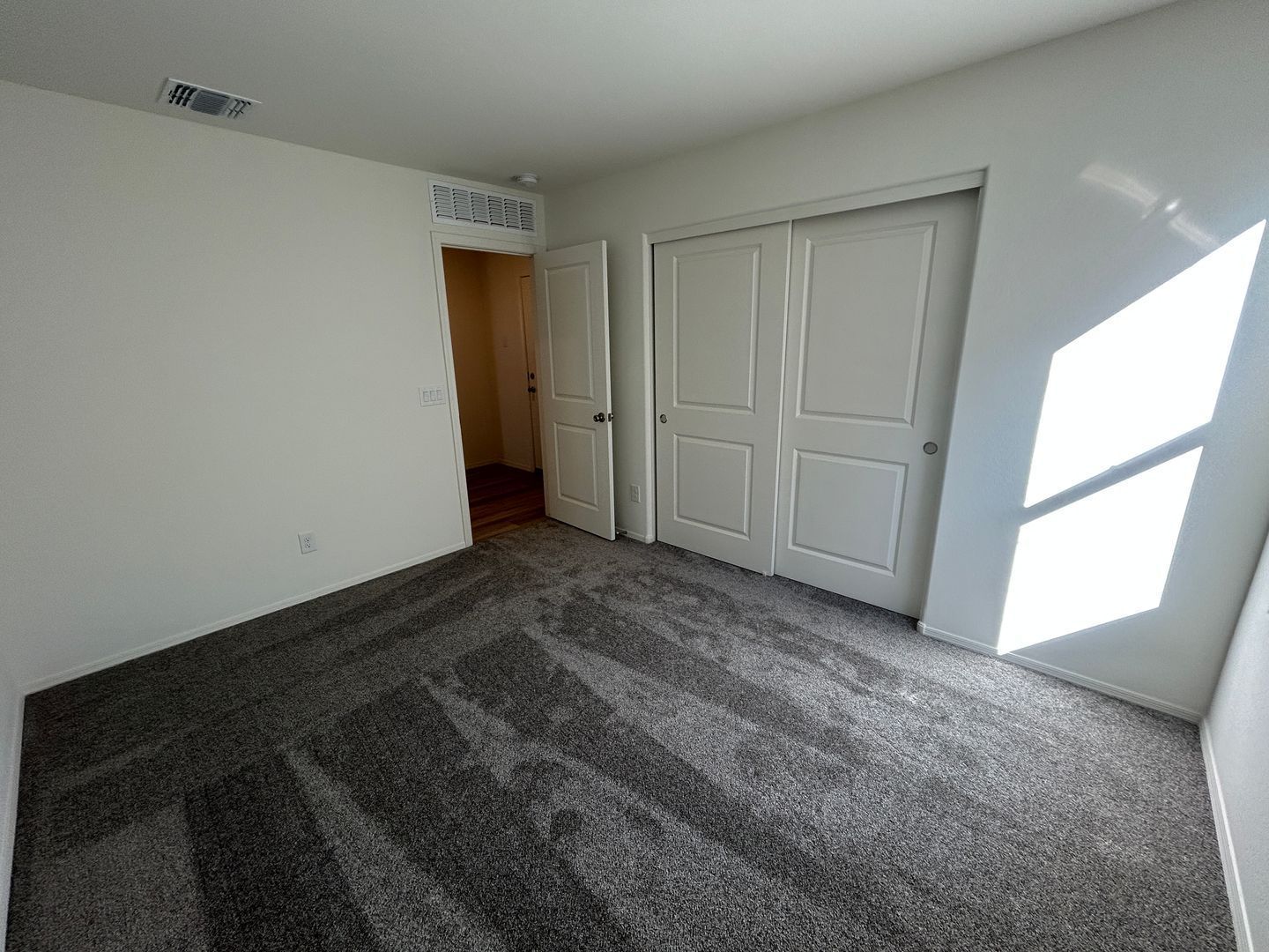 Brand New never lived in 3 bedroom / 2 bathroom home in Buckeye ready for immediate move-in property image