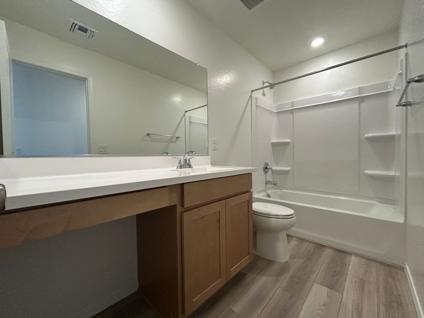 Brand New never lived in 3 bedroom / 2 bathroom home in Buckeye ready for immediate move-in property image