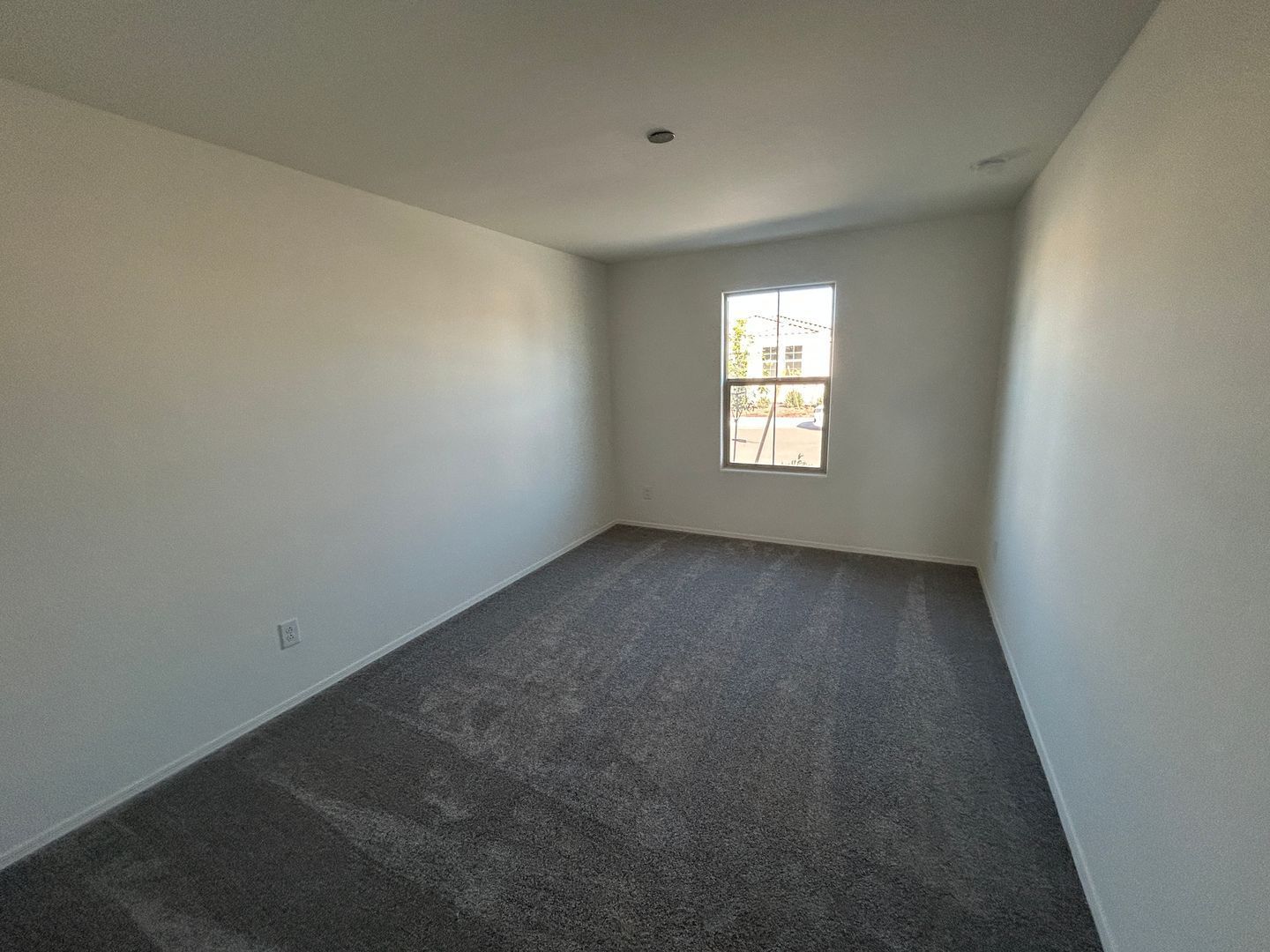 Brand New never lived in 3 bedroom / 2 bathroom home in Buckeye ready for immediate move-in property image