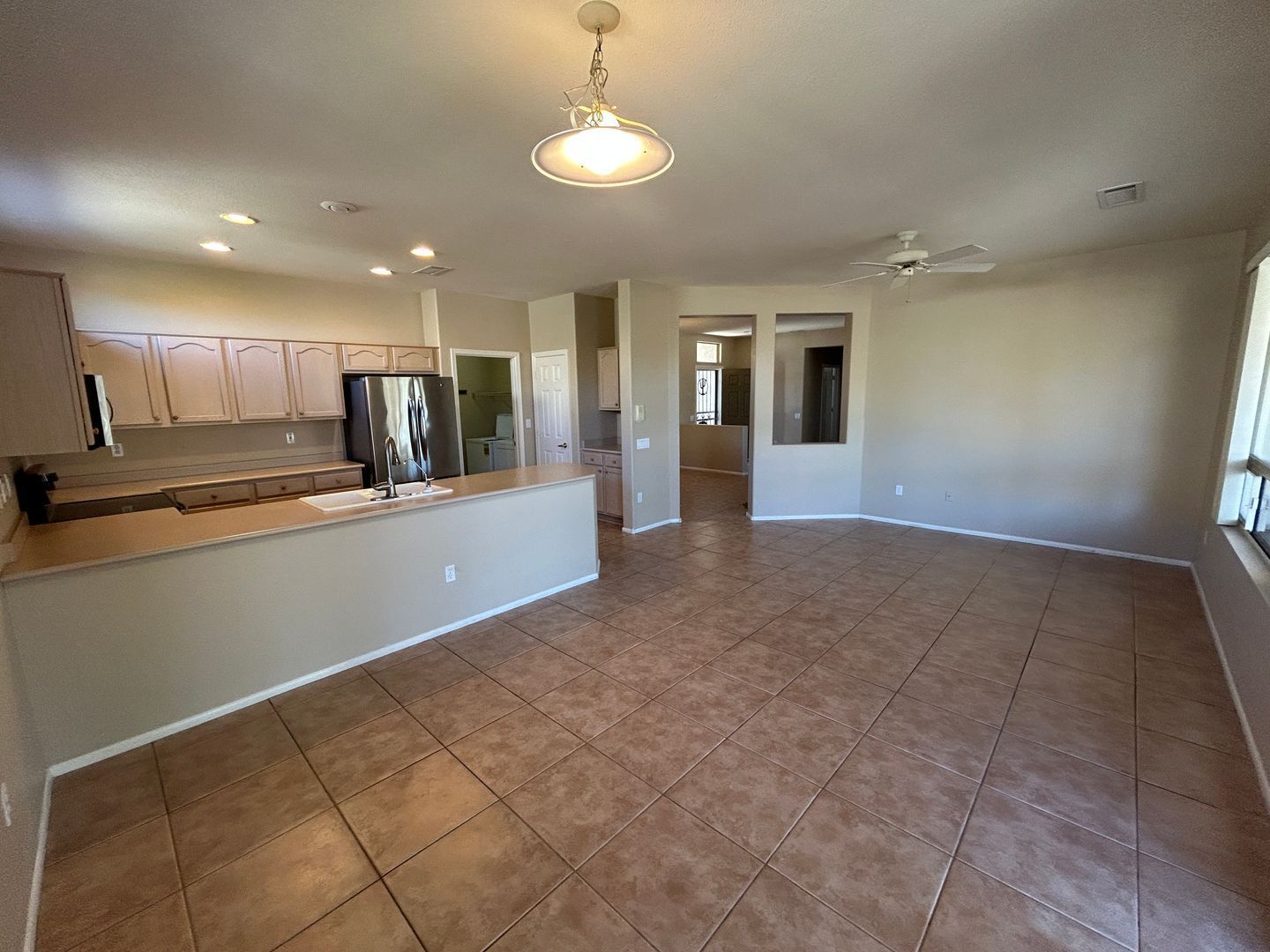 2 bedroom 2 bath home in Sun City Grand is available for immediate move in! property image