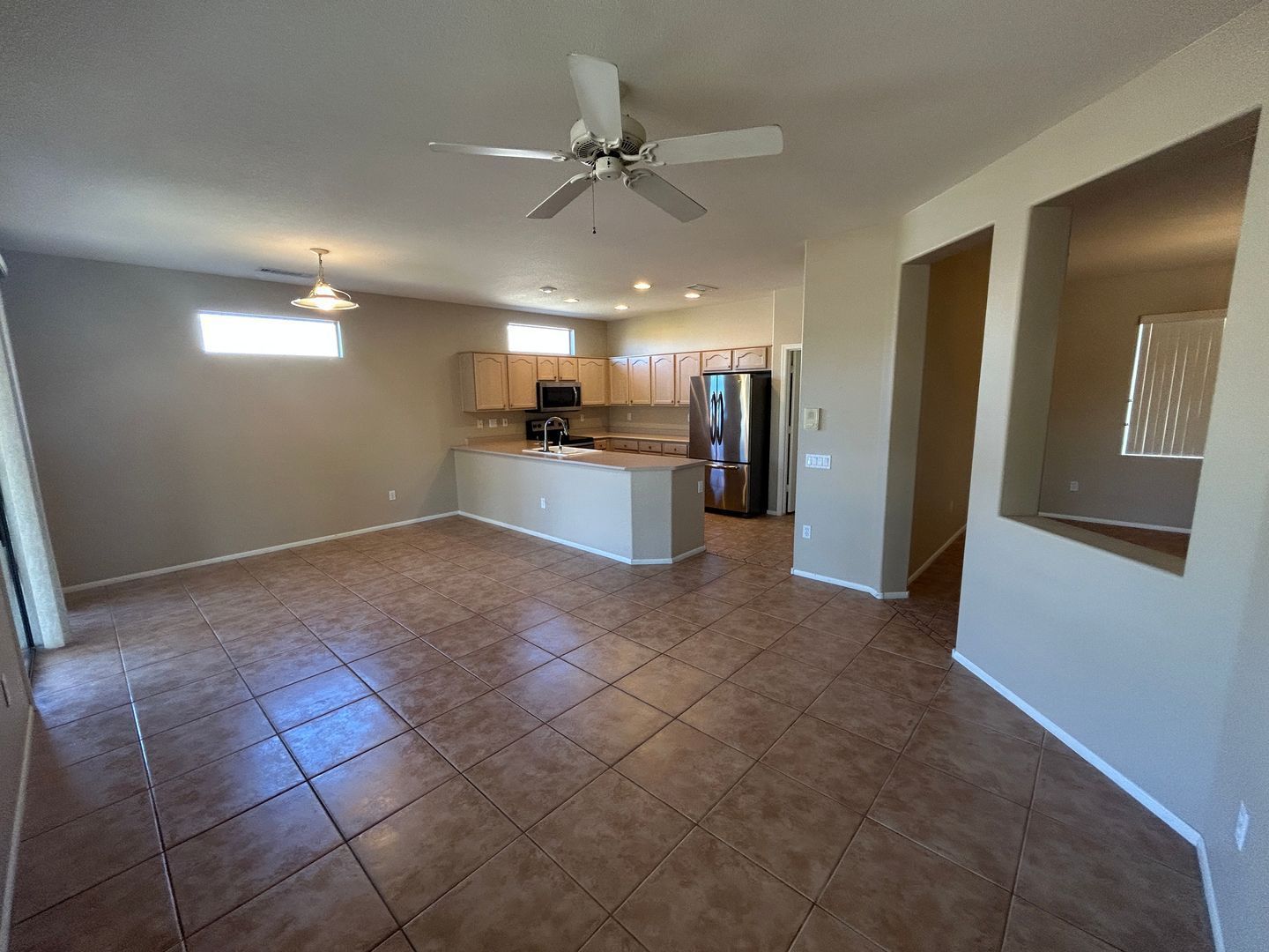 2 bedroom 2 bath home in Sun City Grand is available for immediate move in! property image